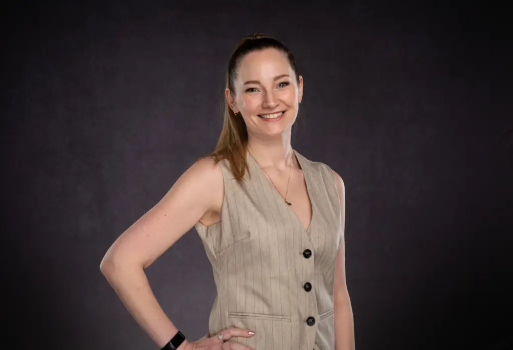how to pick a fractional marketing director
